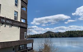 The Haus On Mirror Lake